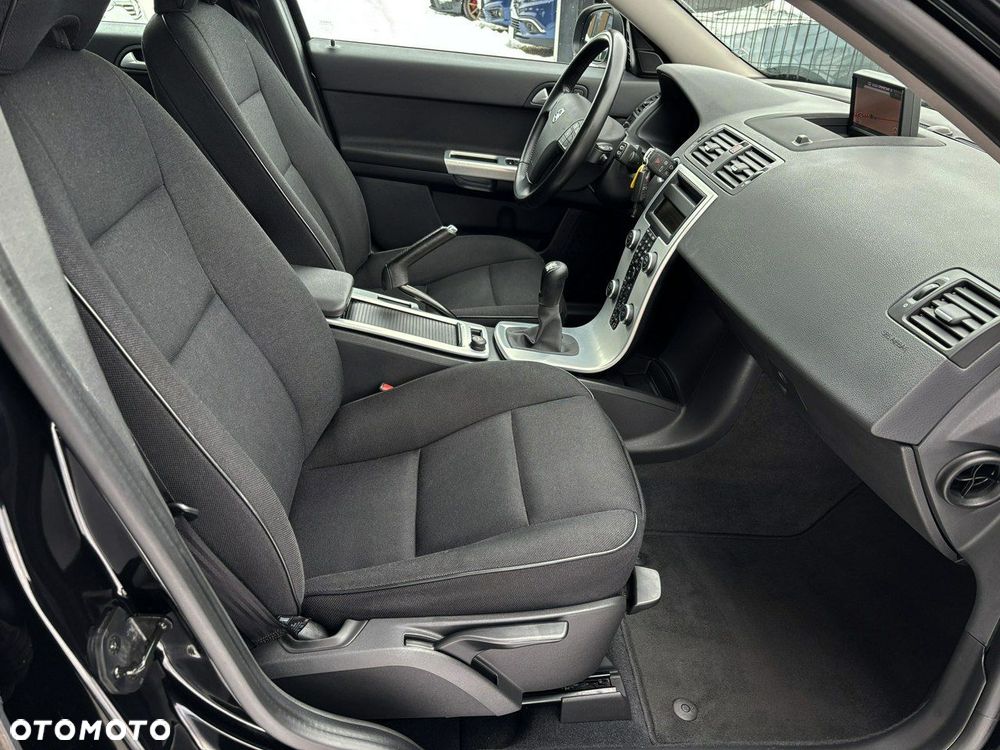 Volvo V50 - 32