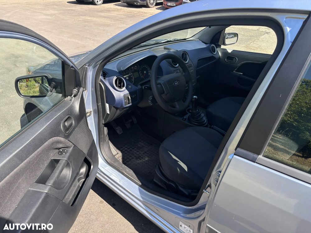 Ford Fiesta - 6