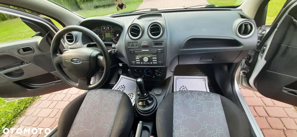 Ford Fiesta - 29