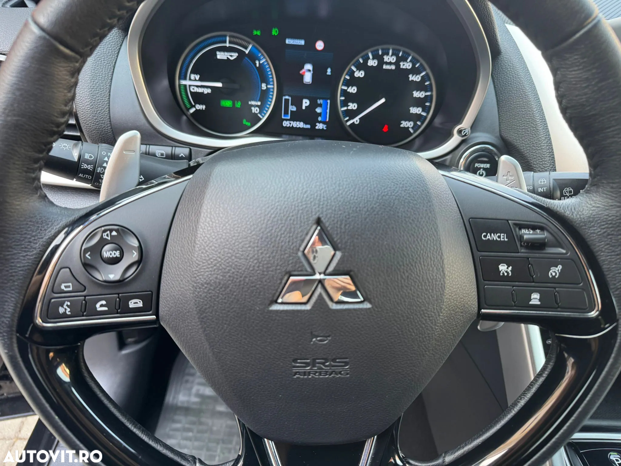 Mitsubishi Eclipse-Cross Plug-In Hybrid 4WD Plus Select - 16