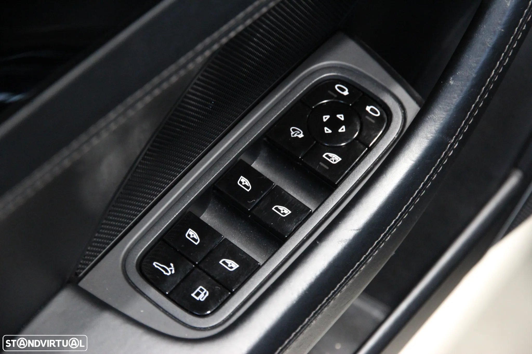 Porsche Panamera 4 E-Hybrid Executive - 13