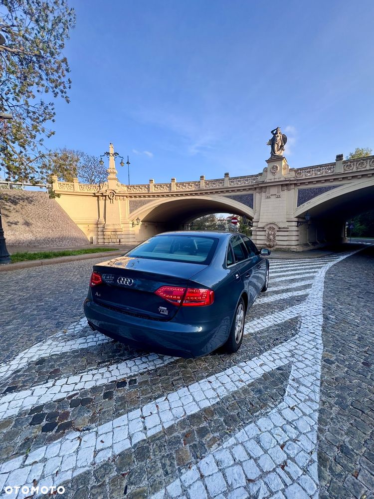 Audi A4 Limousine - 7