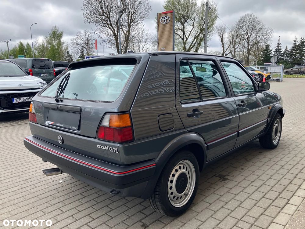 Volkswagen Golf 1.8 GTI - 9