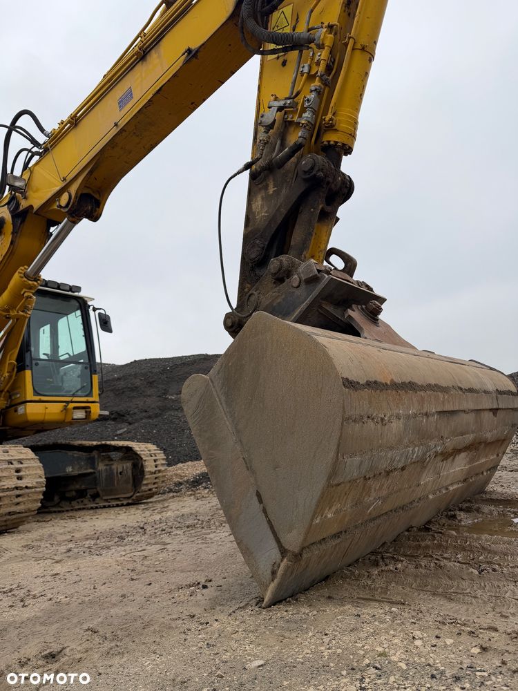 Komatsu 240 NLC - 10