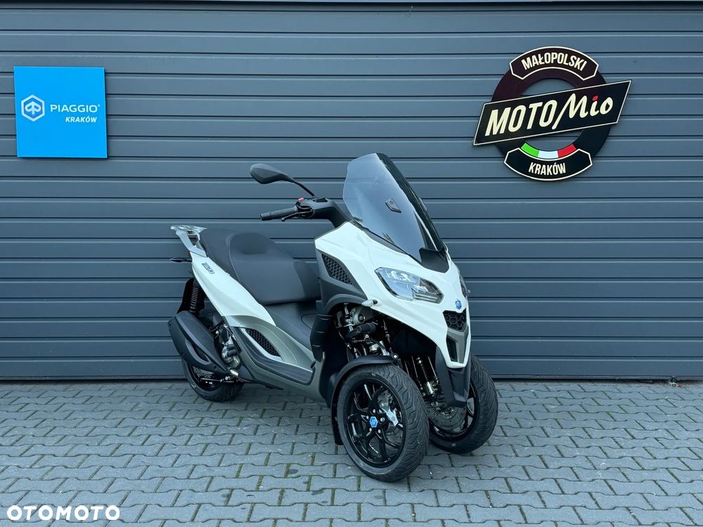 Piaggio MP-3 - 1