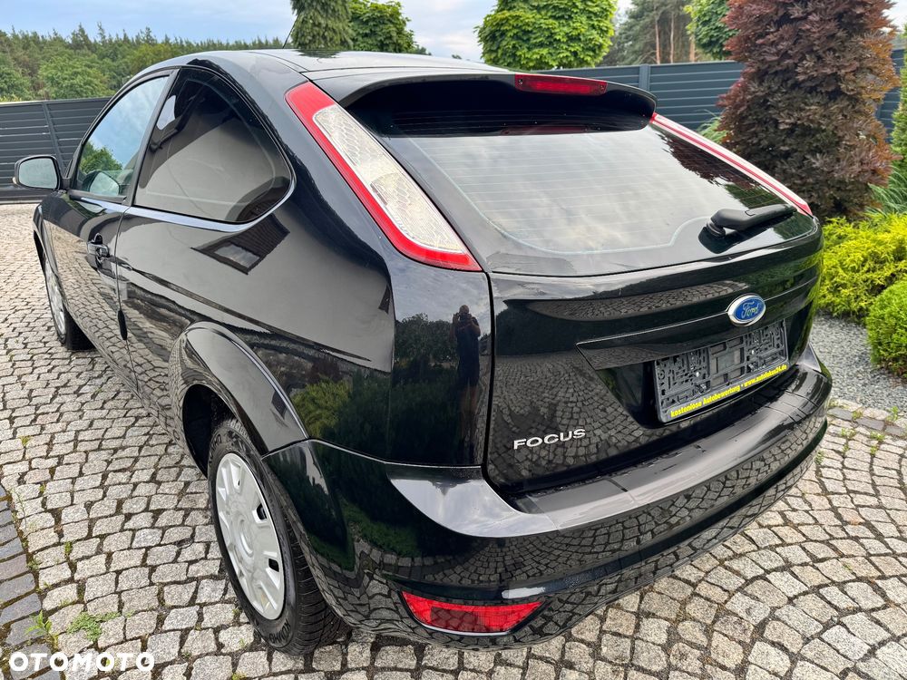 Ford Focus 1.6 16V Trend - 13
