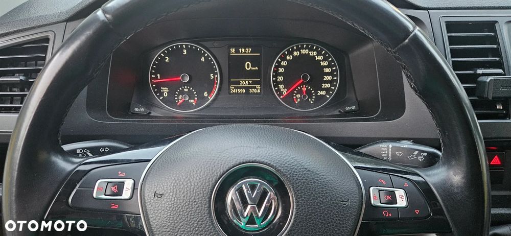 Volkswagen Transporter T6 - 30