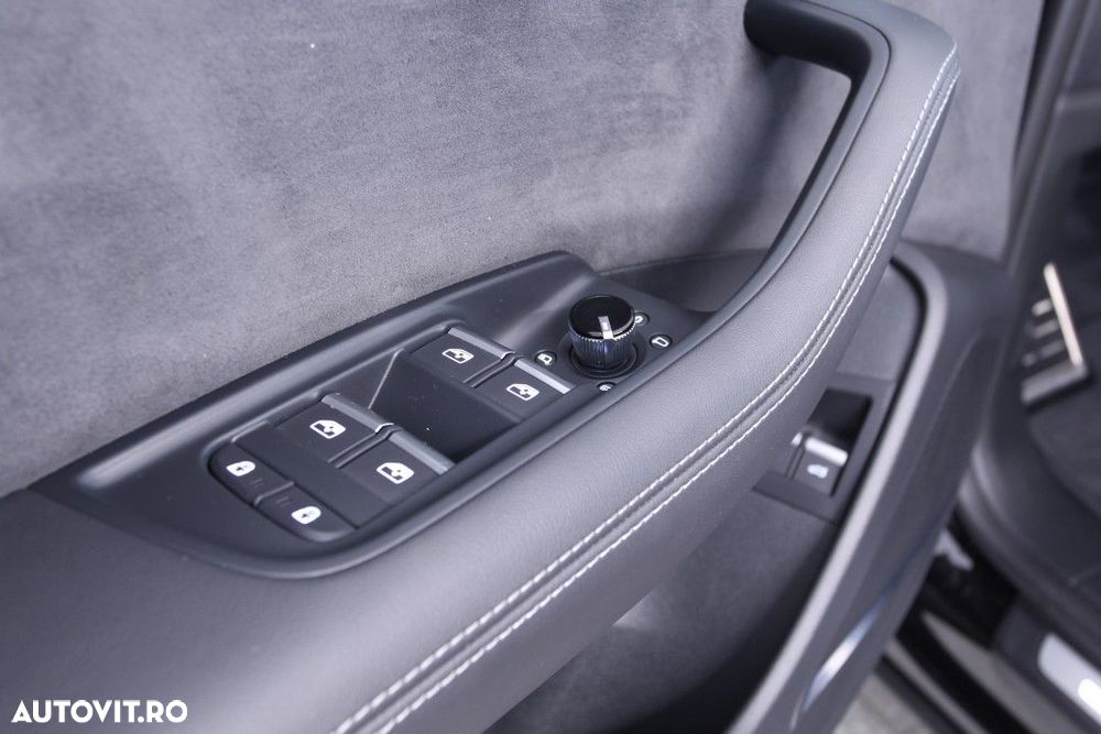 Audi Q8 55 TFSIe quattro tiptronic - 15