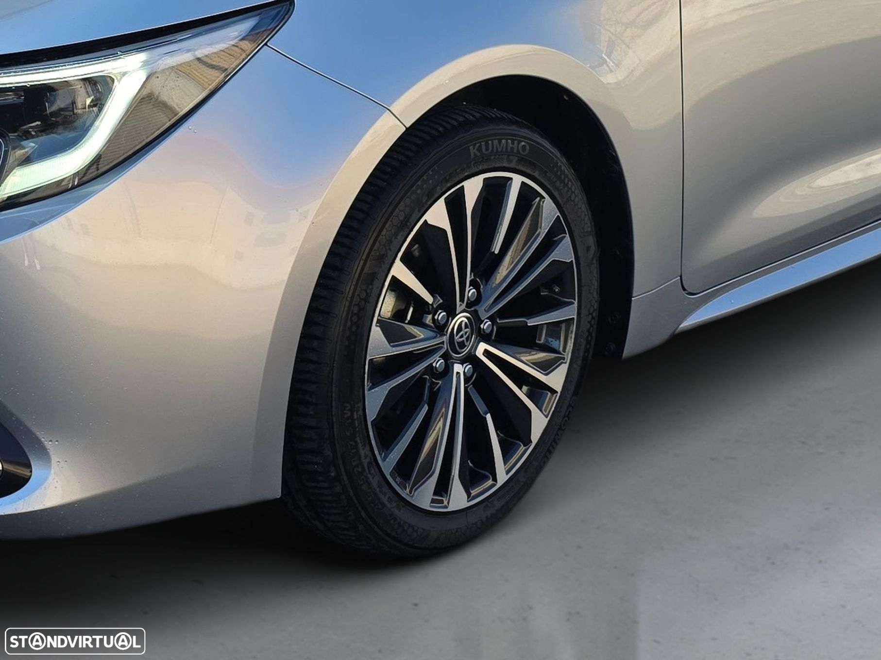 Toyota Corolla 1.8 Hybrid Comfort Plus - 3
