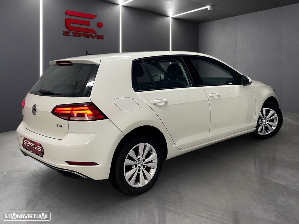 VW Golf 1.0 TSI Confortline DSG - 5