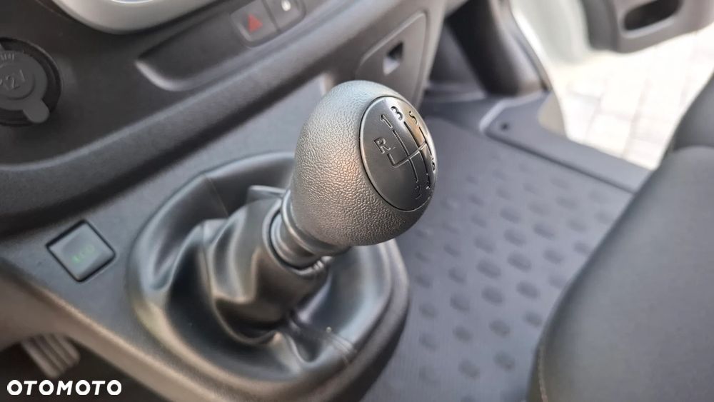Renault Trafic - 22