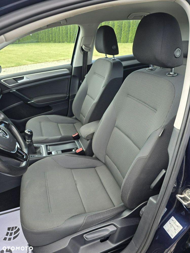Volkswagen Golf - 19