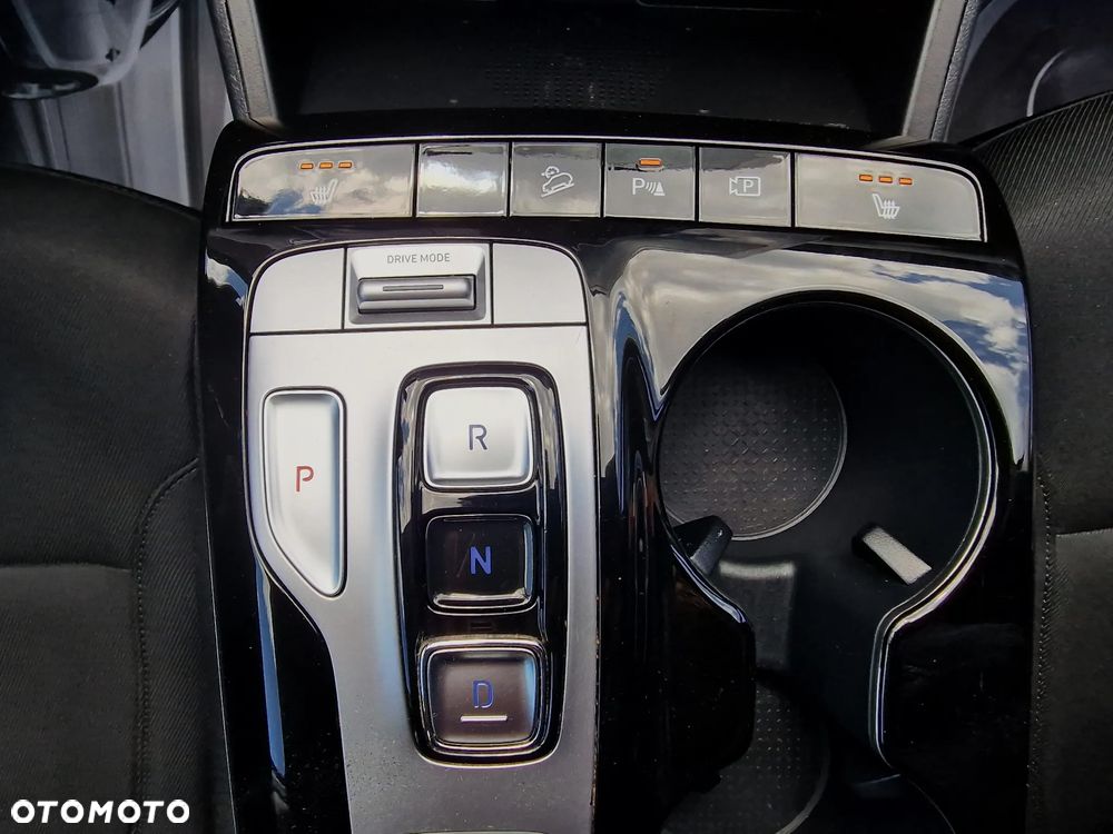 Hyundai Tucson 1.6 T-GDi HEV Modern 2WD - 29