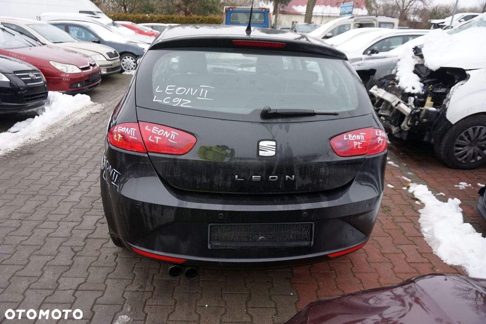 SEAT LEON II 1P1 LIFT 5D HB 2010 LC9Z 1.4 TSI CAXC 125KM LHY CZARNY na części - 4