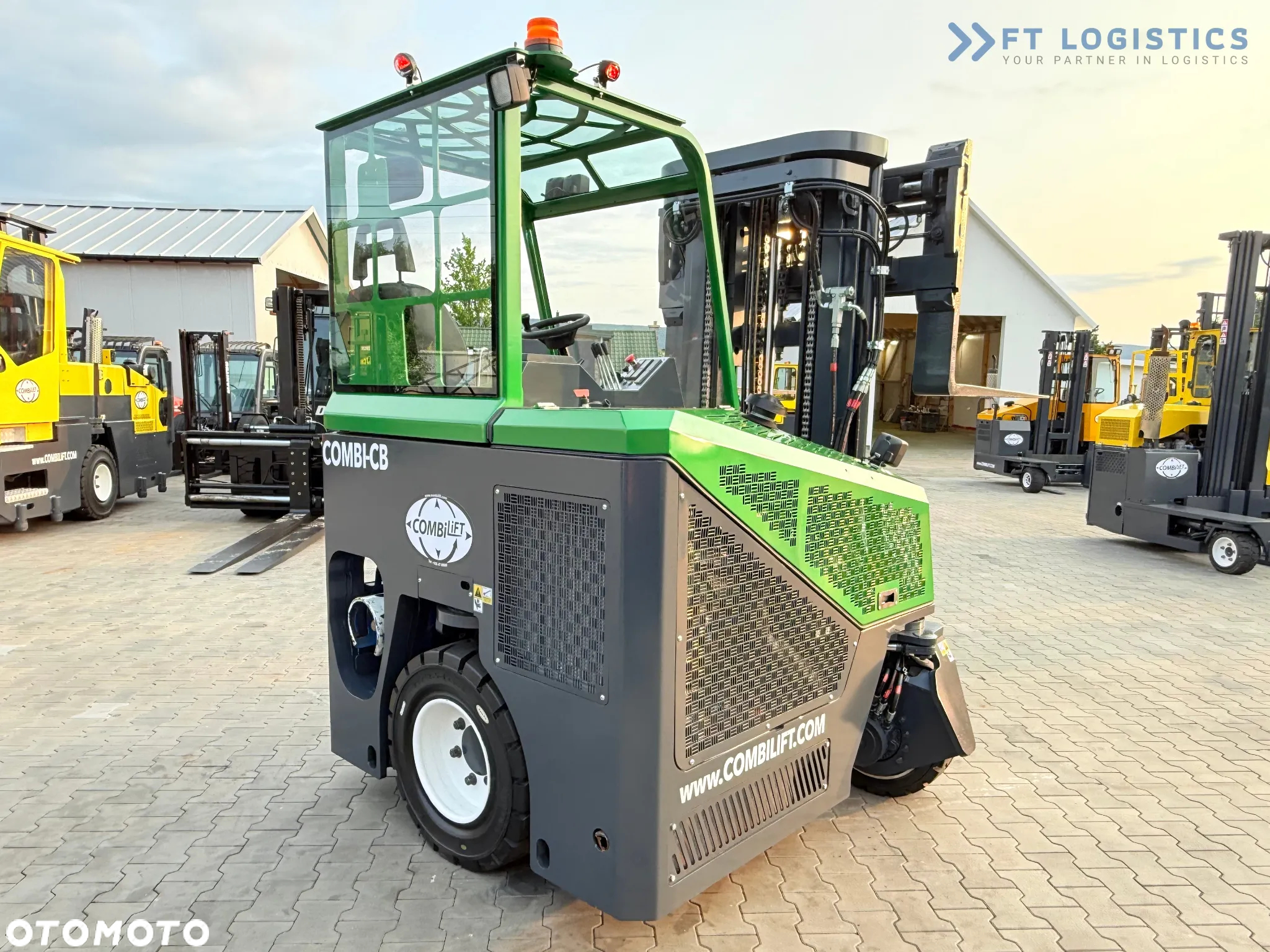 Combilift C4000CB / TRIPLEX - 5200MM / GAS / WOLNY SKOK / POZYCJONER WIDEŁ / PRZESUW WIDEŁ / WYSOKOŚĆ 2450MM / JAK NOWY - 27