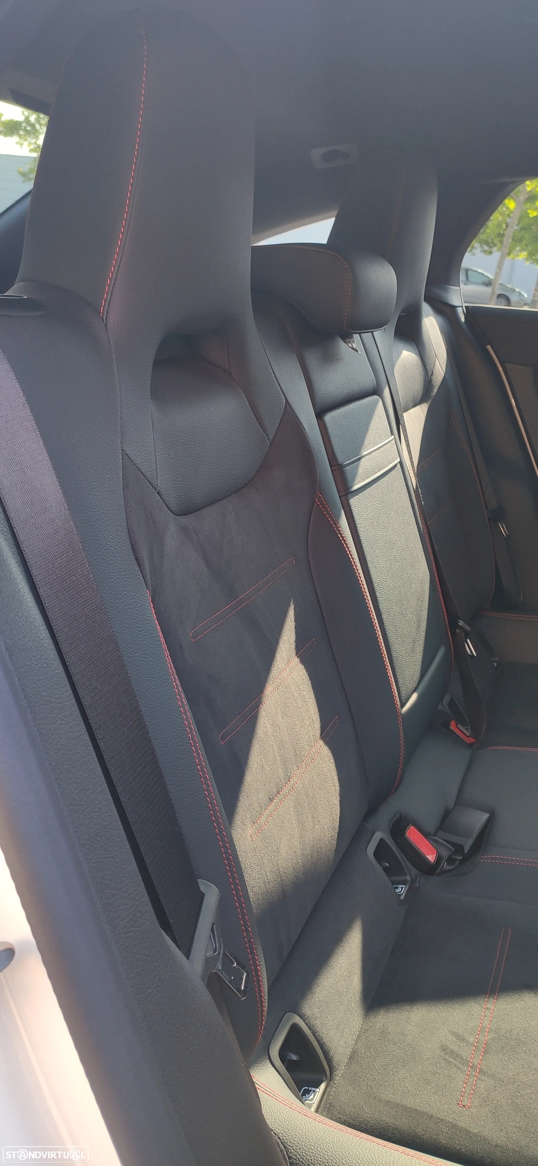 Mercedes-Benz CLA 250 e Shooting Brake AMG Line - 14