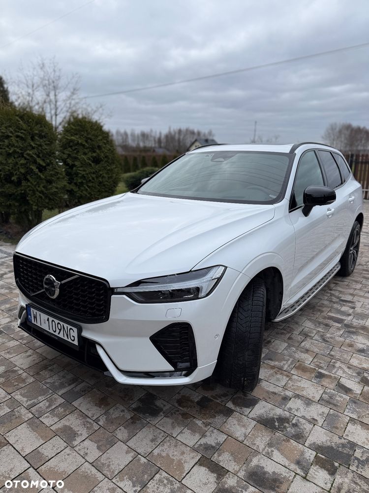 Volvo XC 60 B5 B AWD Ultimate Dark - 20