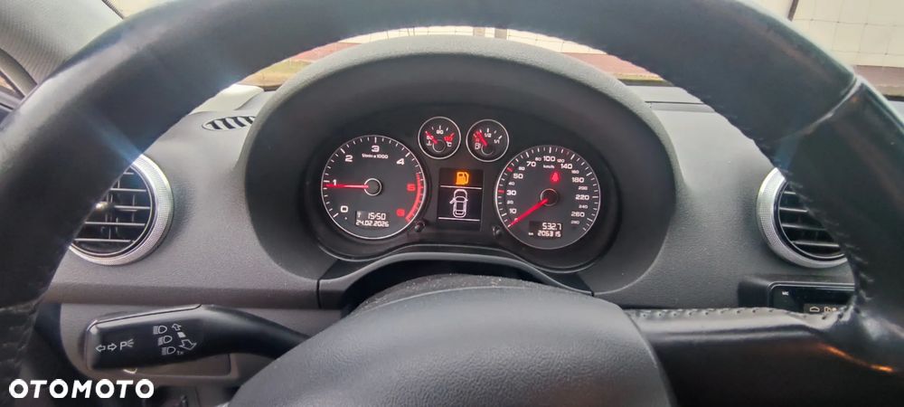 Audi A3 Sportback 1.6 TDI Attraction - 12
