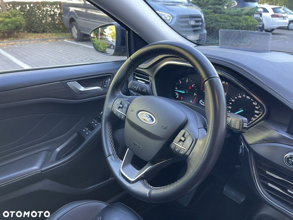 Ford Focus - 32