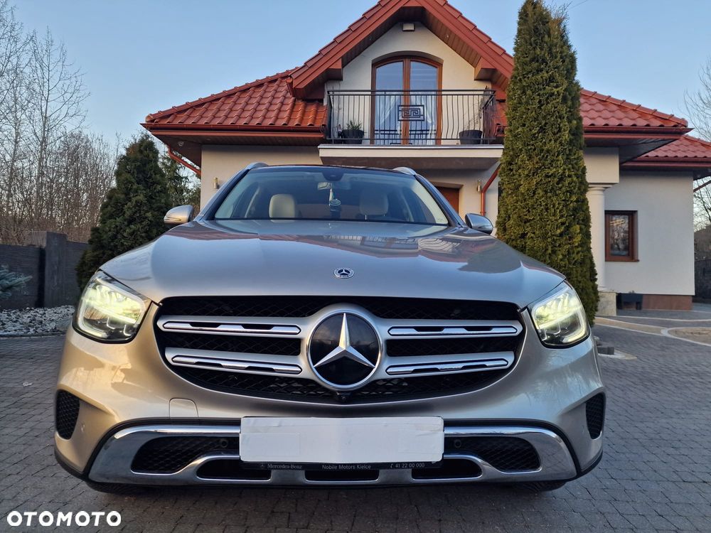 Mercedes-Benz GLC 300 4Matic 9G-TRONIC Exclusive - 2