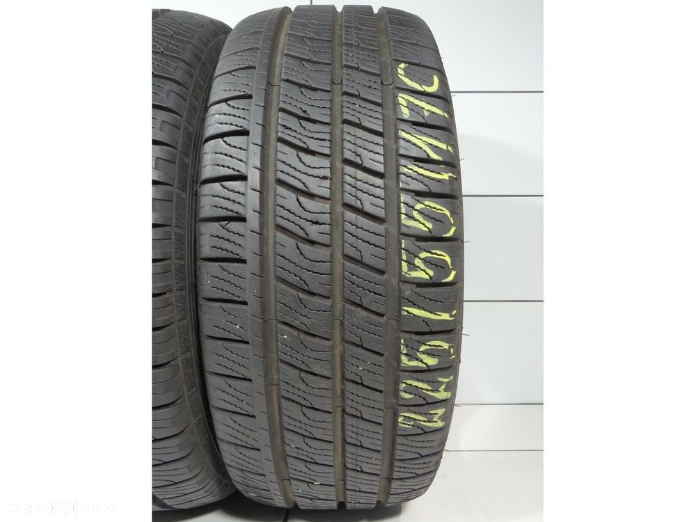 Opony całoroczne 225/55R17C 104/102H Goodyear - 2