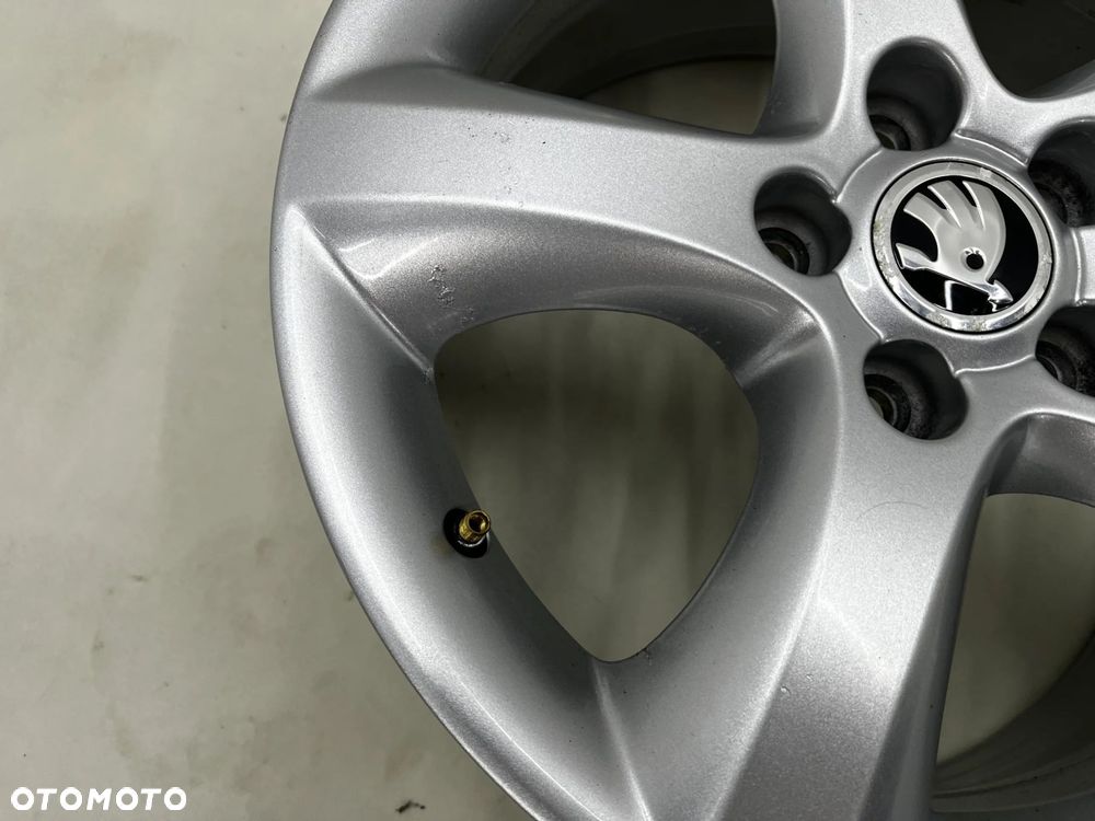 Felgi aluminiowe Skoda Fabia 2 II Roomster Praktik Ibiza Polo Fox 07-14r. r15 cali 6jx15 ET43 5x100 - 5