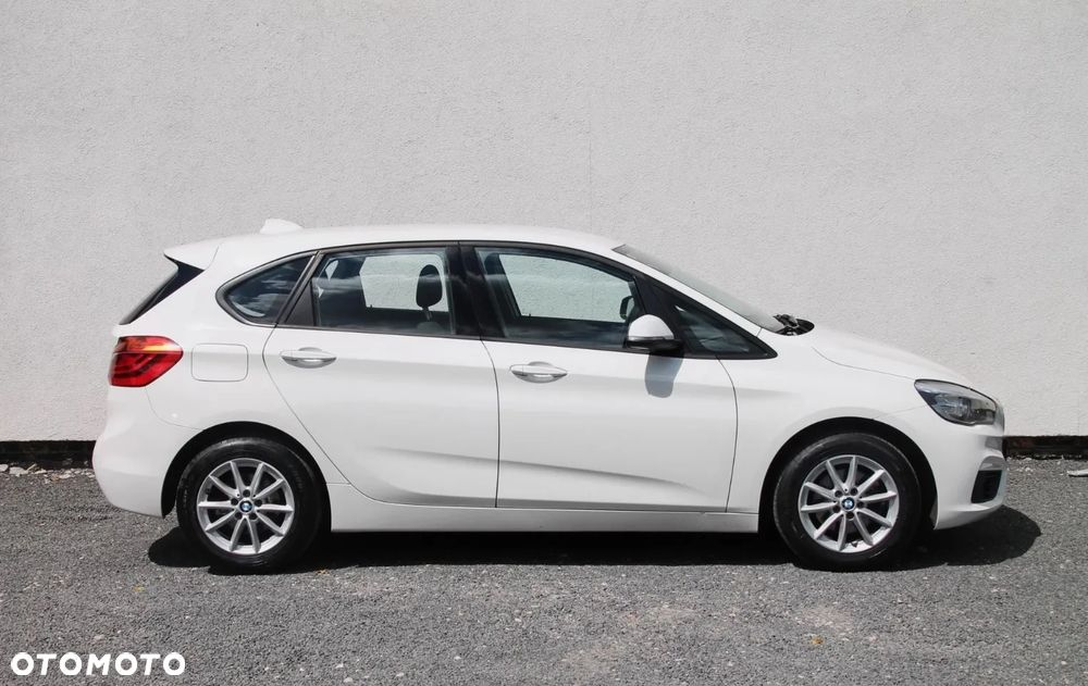 BMW Seria 2 216d - 6