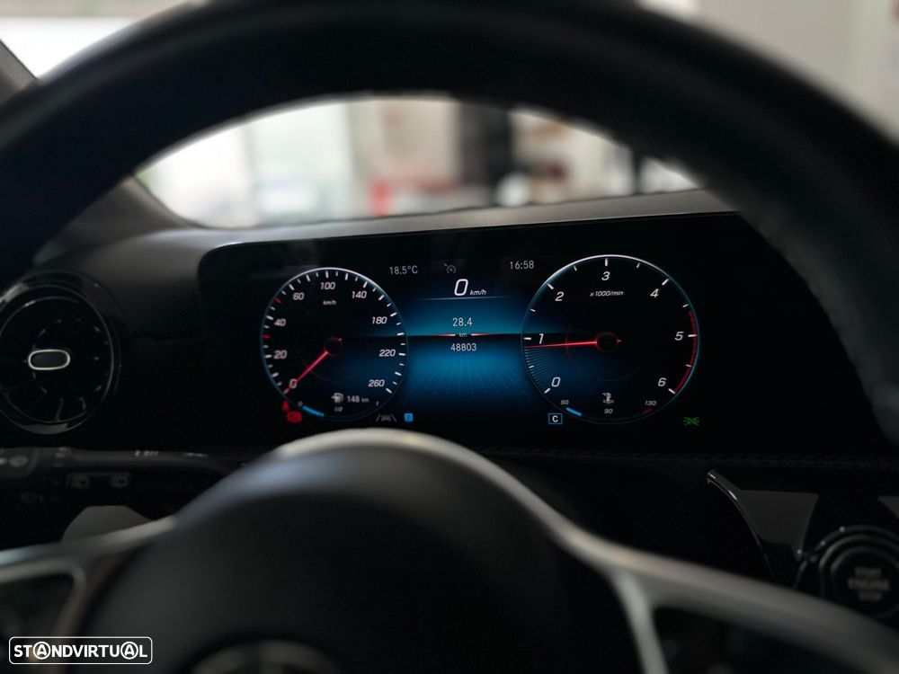 Mercedes-Benz A 180 d Style Plus - 31