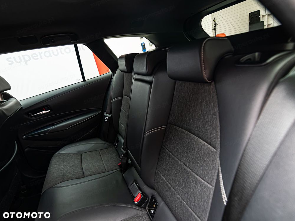 Toyota Corolla 1.8 Hybrid Selection - 18