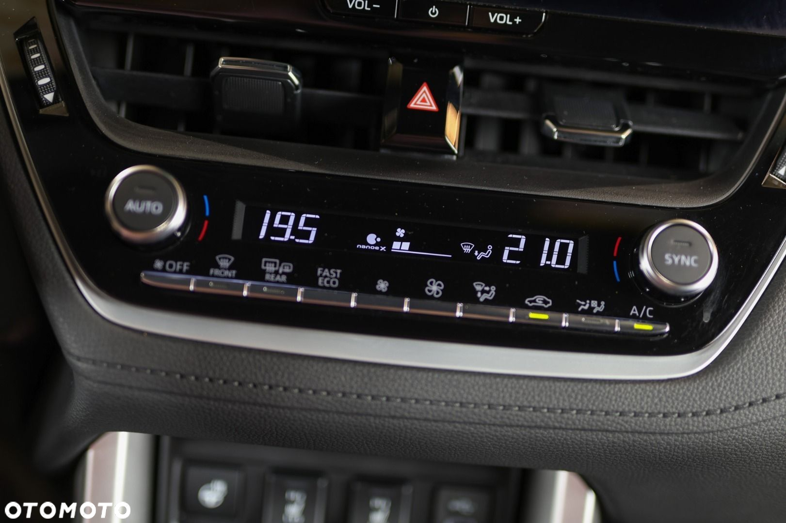 Toyota Corolla Cross - 29