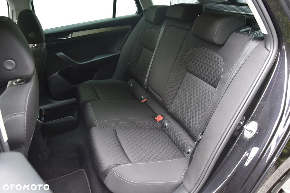 Skoda Superb 2.0 TDI 4x4 Style - 26