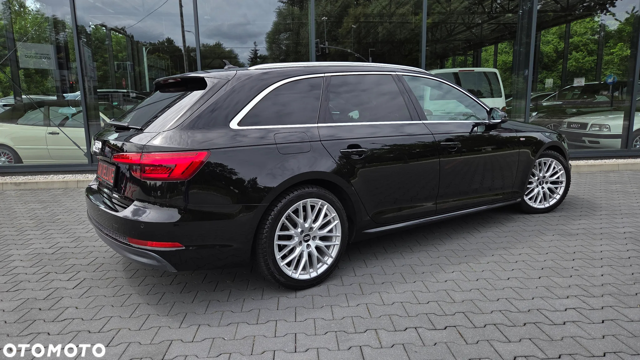 Audi A4 Avant 2.0 TDI S tronic sport - 33