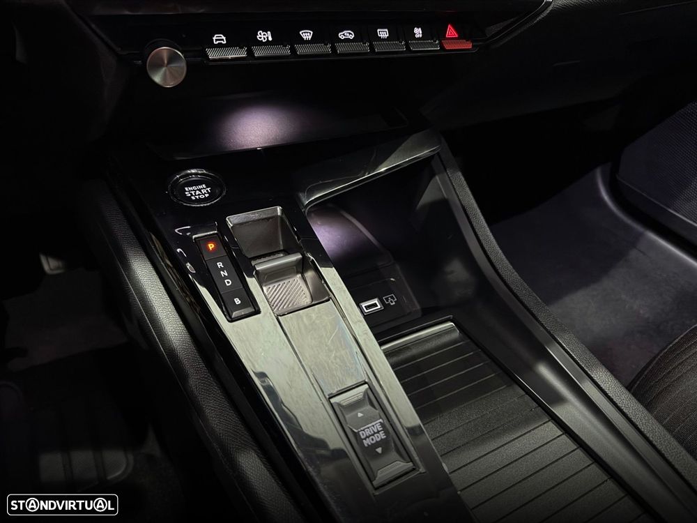 Peugeot 308 SW 1.6 Hybrid Allure e-EAT8 - 27