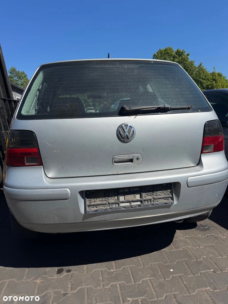 Volkswagen Golf 4 na części - 2
