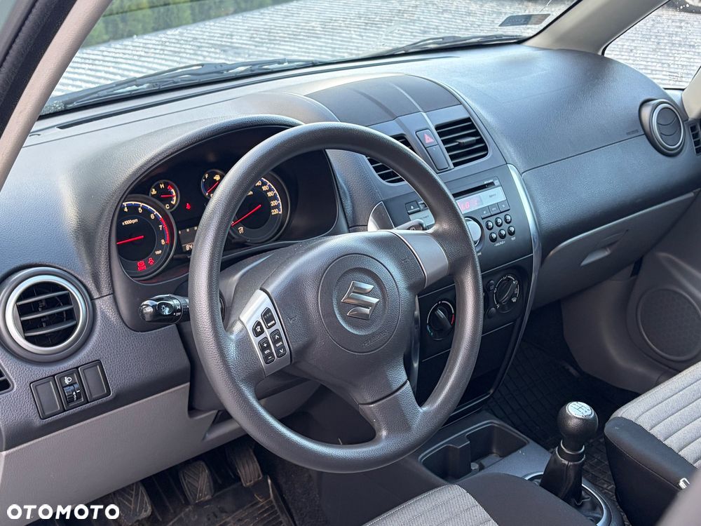 Suzuki SX4 - 9