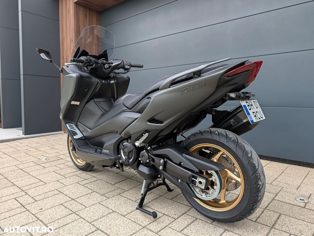 Yamaha TMAX 560 - 24