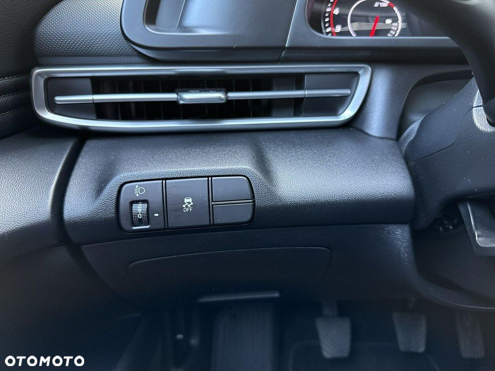 Hyundai Elantra 1.6 Smart - 22