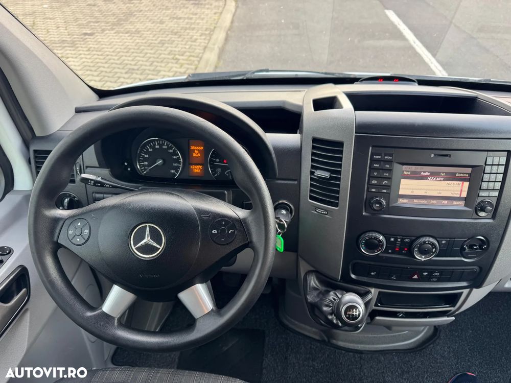 Mercedes-Benz Sprinter - 11