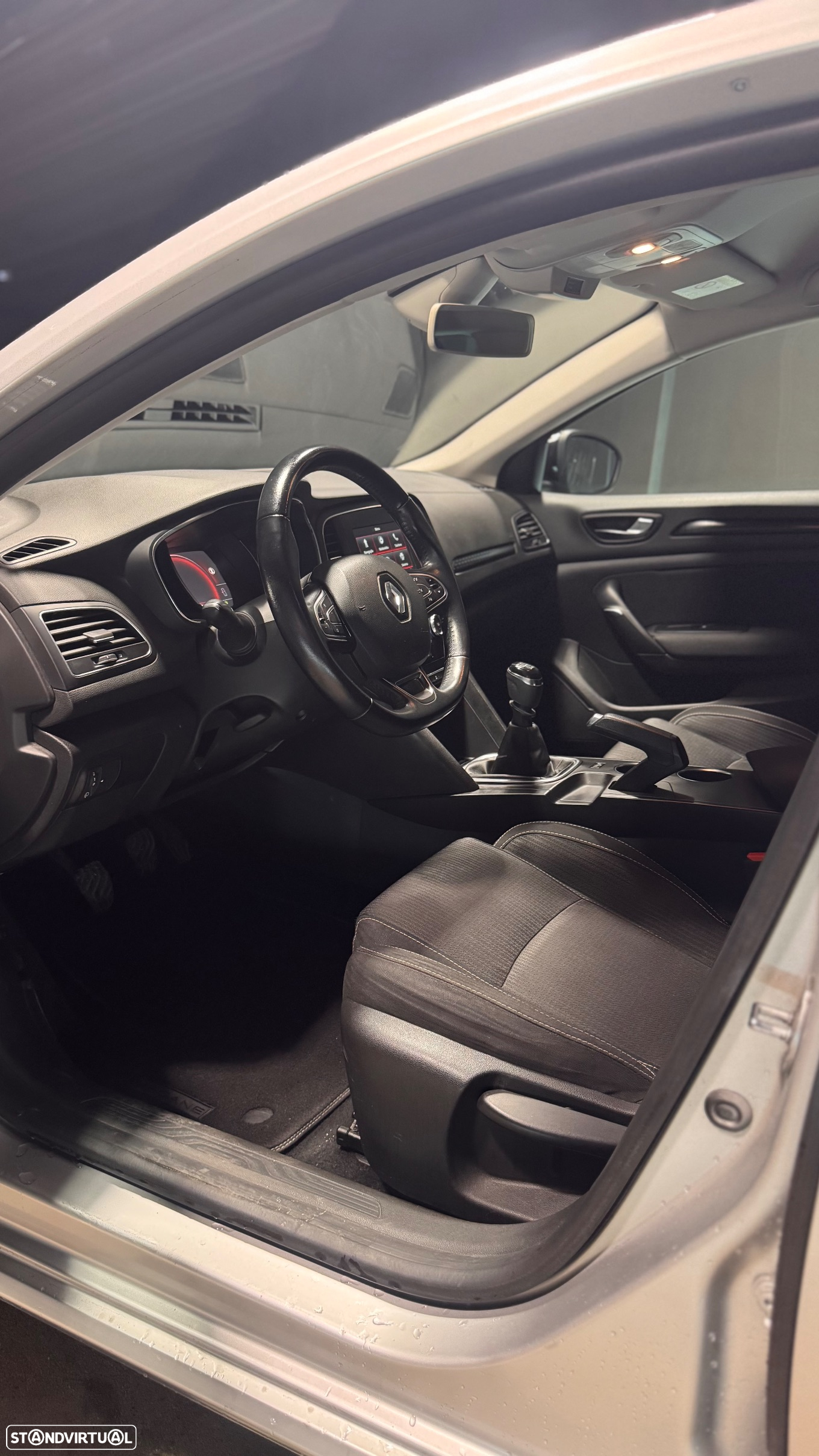 Renault Mégane 1.5 dCi Zen - 17