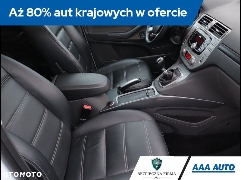 Ford Kuga - 11