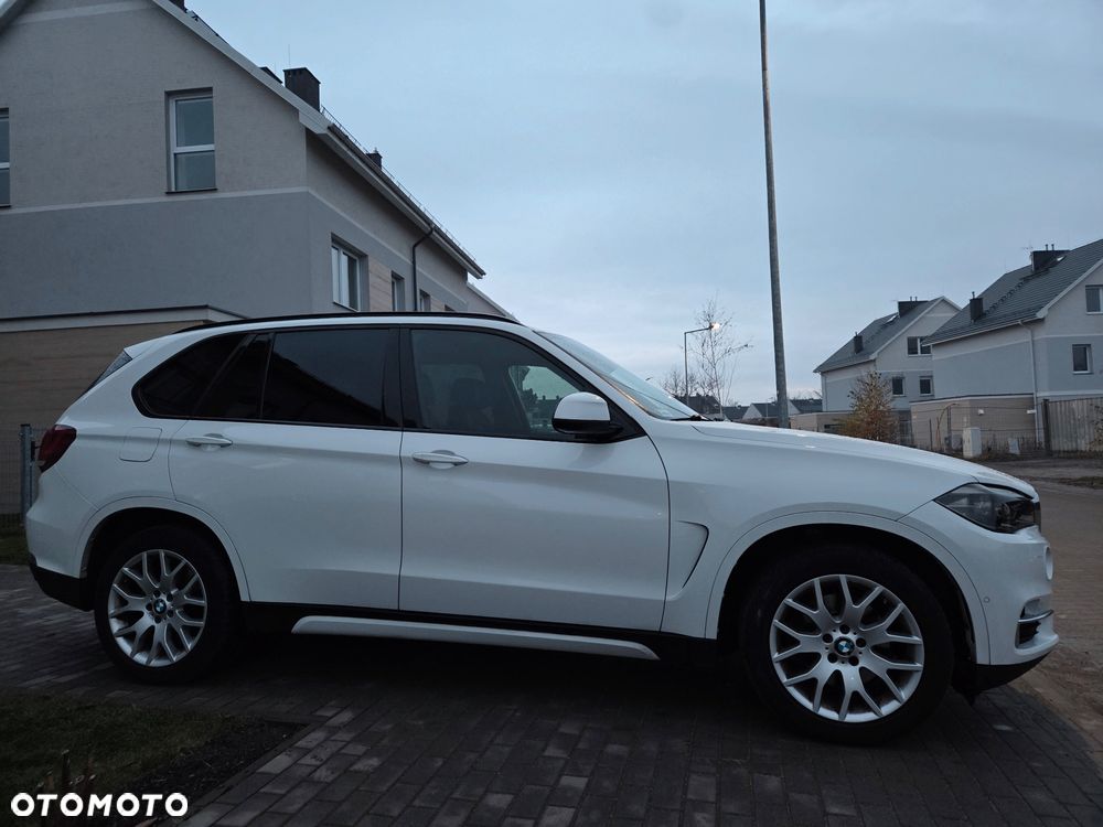 BMW X5 xDrive40i mHEV - 10