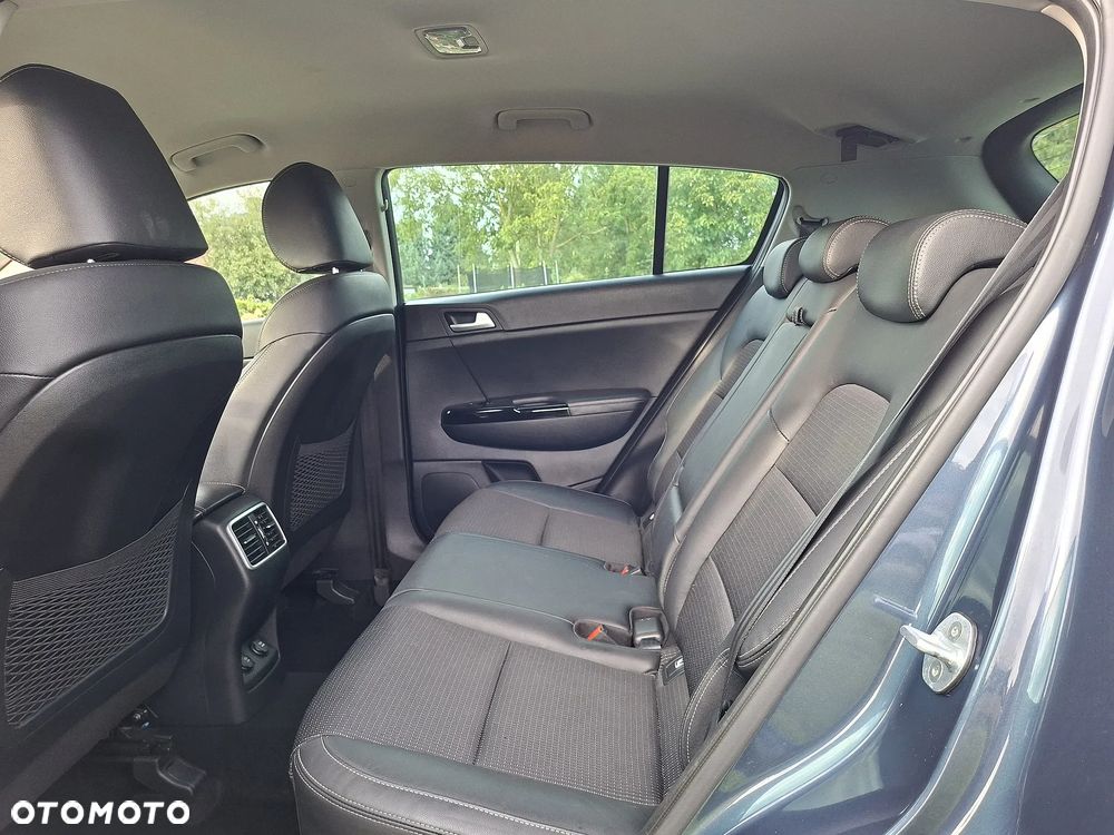 Kia Sportage 1.6 CRDI AWD Eco-Dynamics+ (48V M-H) DCT PLATINUM - 30