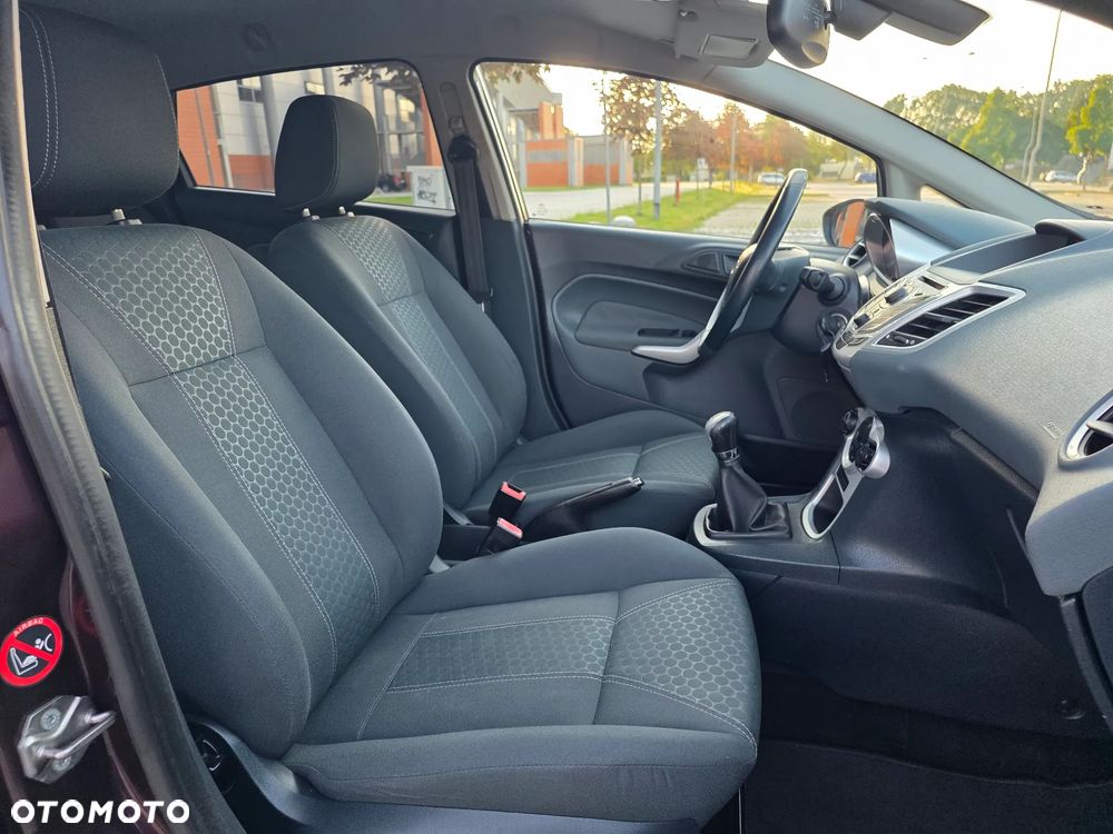 Ford Fiesta 1.4 Champions Edition - 10