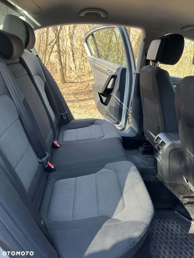 Volkswagen Passat 1.4 TSI BMT Comfortline - 12
