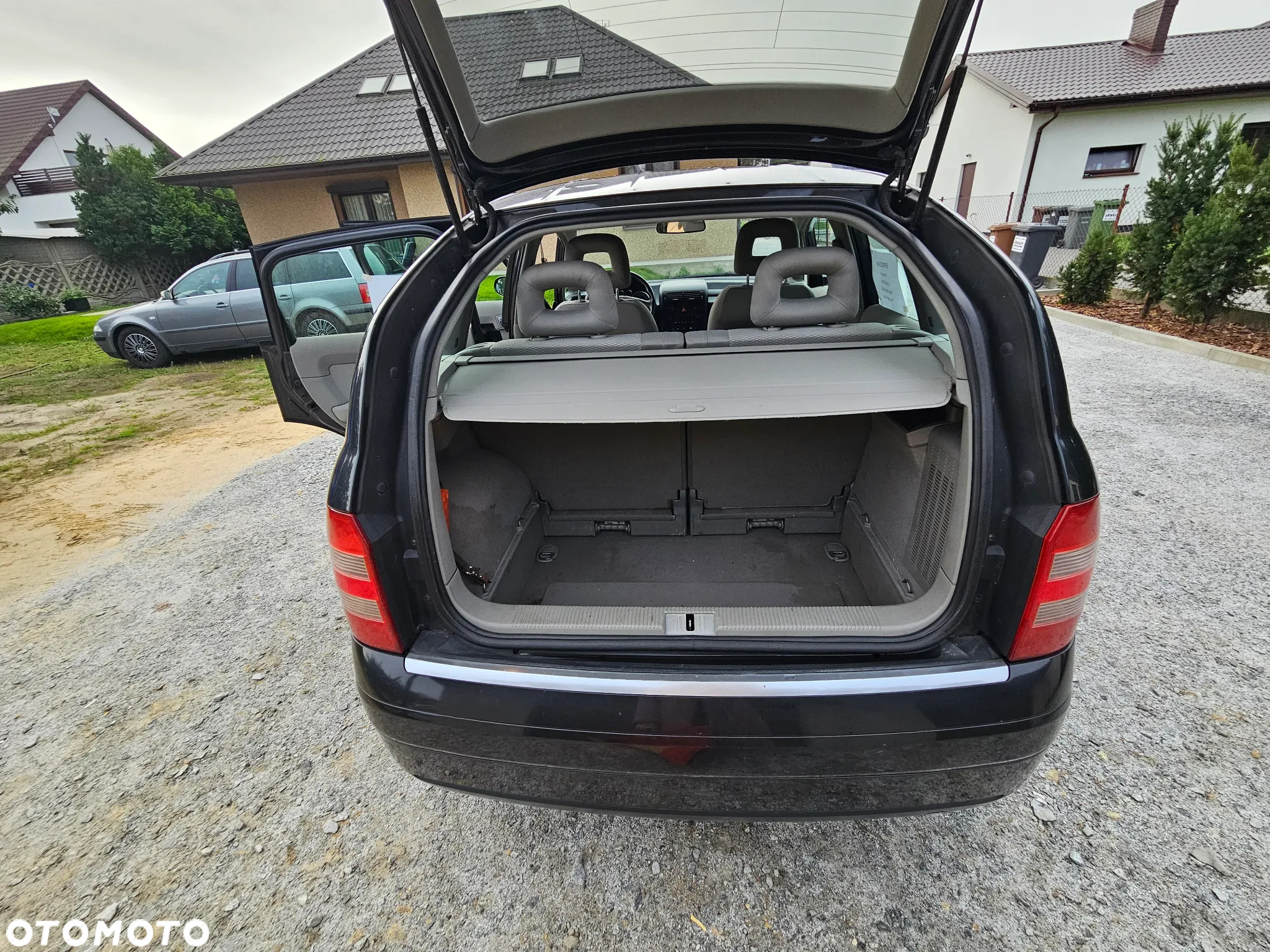 Audi A2 1.6 - 10