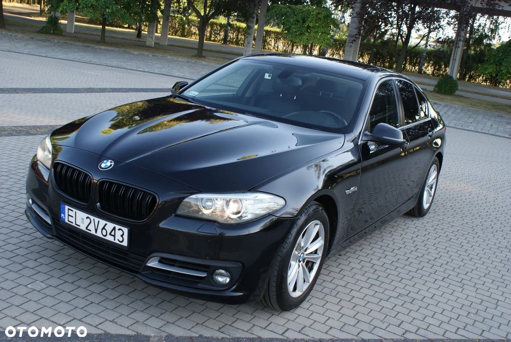 BMW Seria 5 528i Sport-Aut Luxury Line - 16