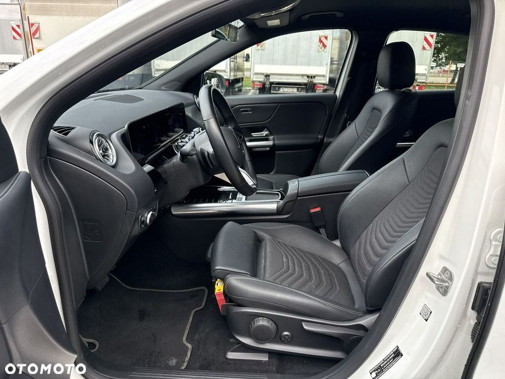 Mercedes-Benz EQA - 11