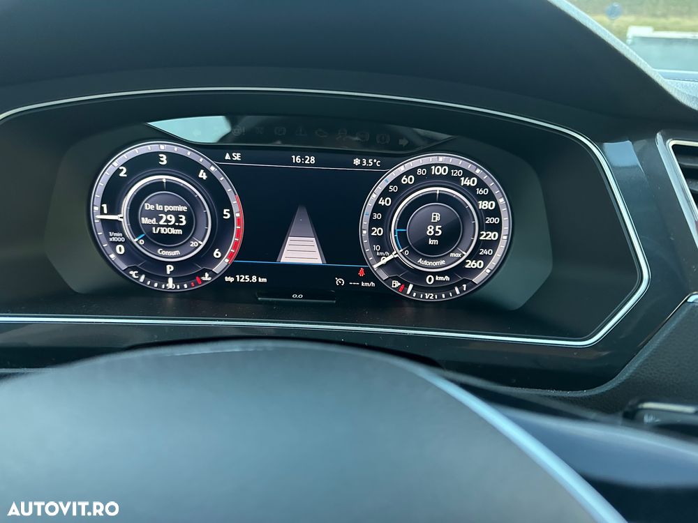 Volkswagen Tiguan - 35