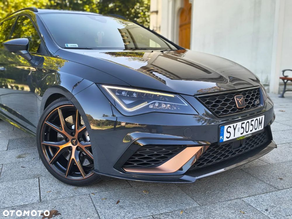 Seat Leon ST 2.0 TSI 4Drive OPF DSG Cupra R - 2