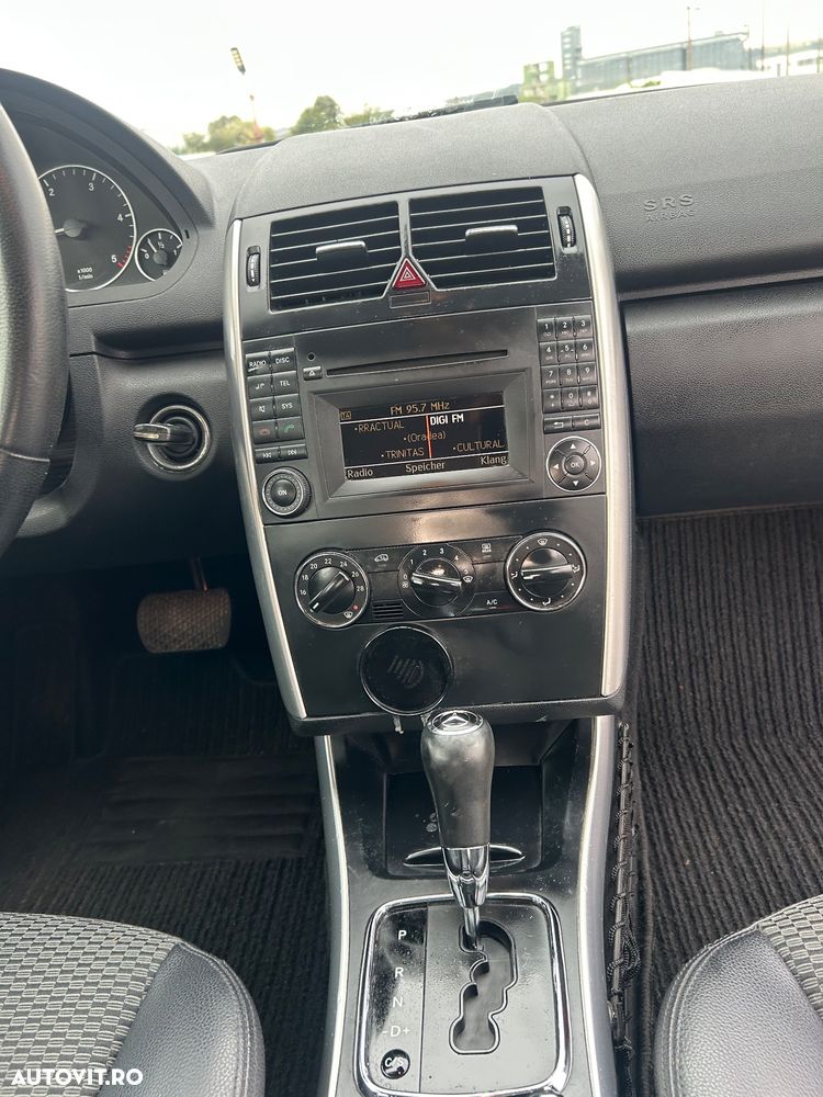 Mercedes-Benz A 180 - 18